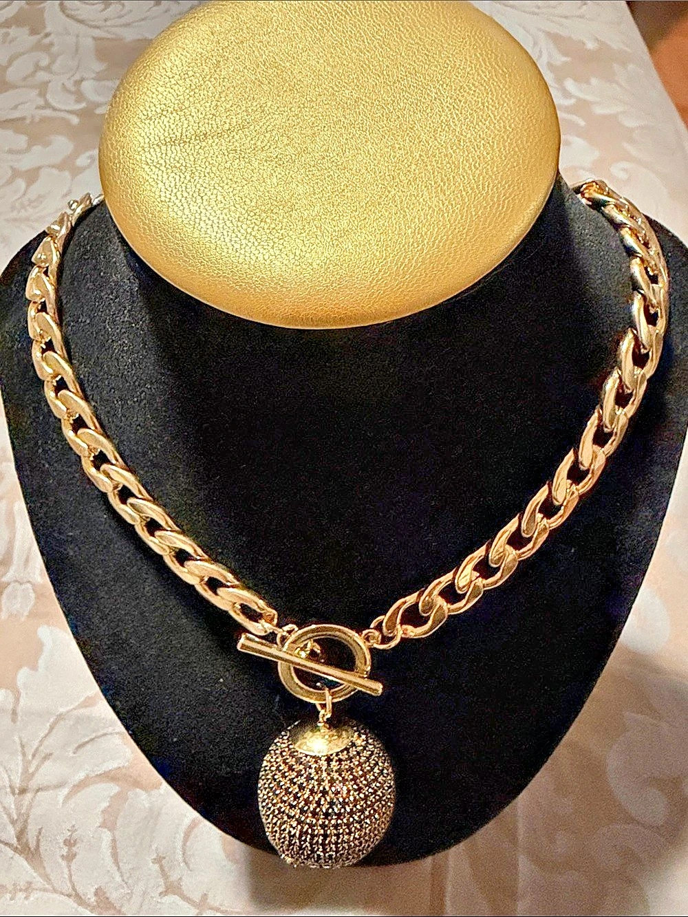 Gold-Tone Toggle Pendant Necklace Like New
